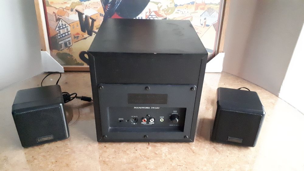 Colunas Cambridge Soundworks SW320 2.1 (excelente definição sonora)