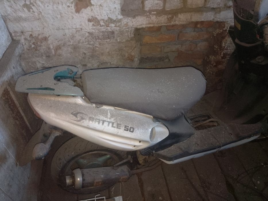 Скутер Rattle 50