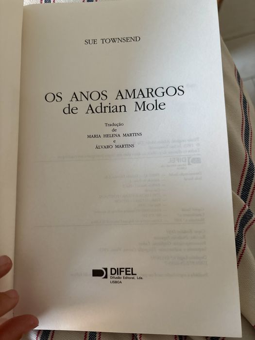 Livro Os Anos Amargos de Adrian Mole