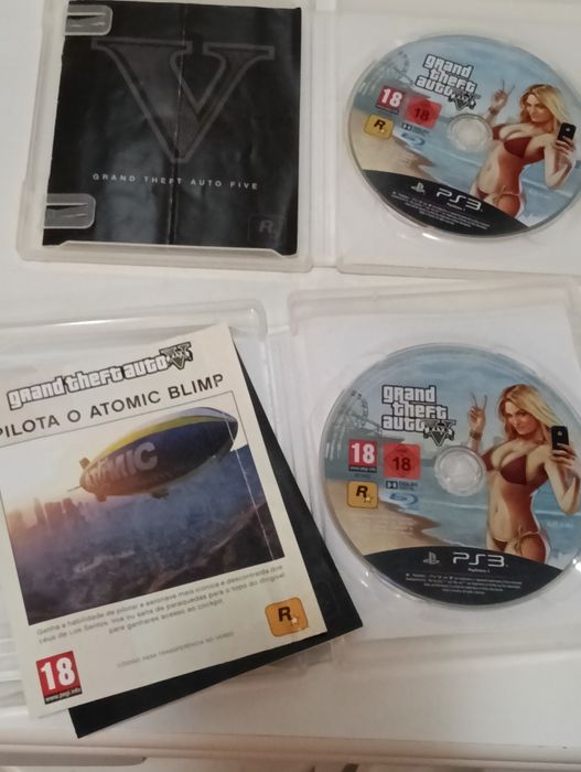 Dois jogos Grand Theaft Auto V