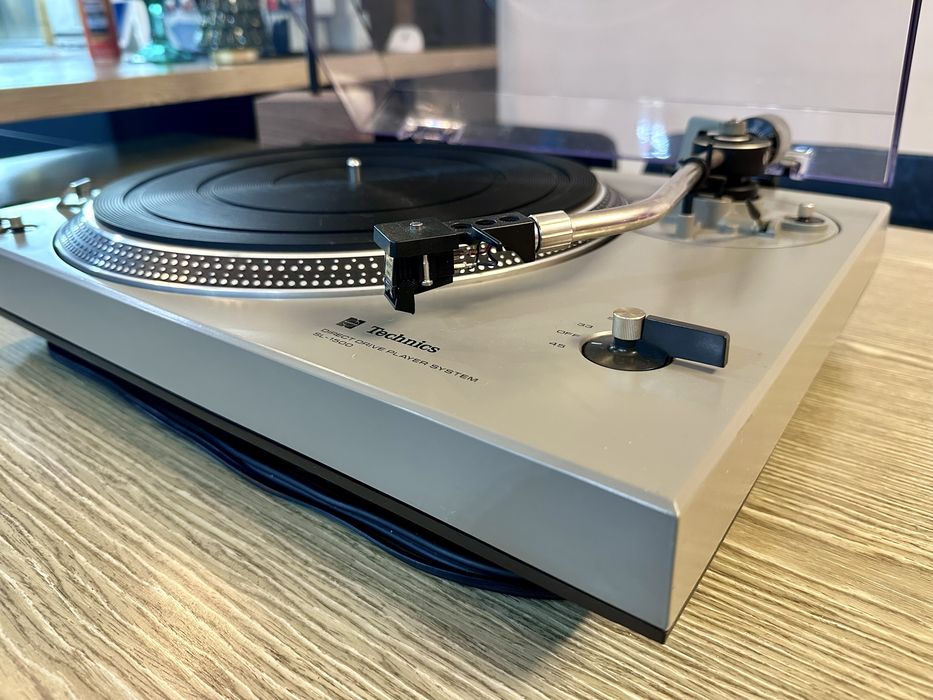 Програвач вінілових платівок Technics SL-1500 + Shure M75ED Type 2