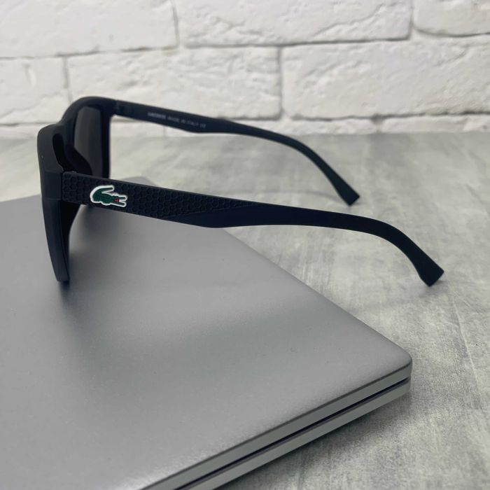 Сонцезахисні окуляри полароїд LACOSTE P900 модель Wayfarer