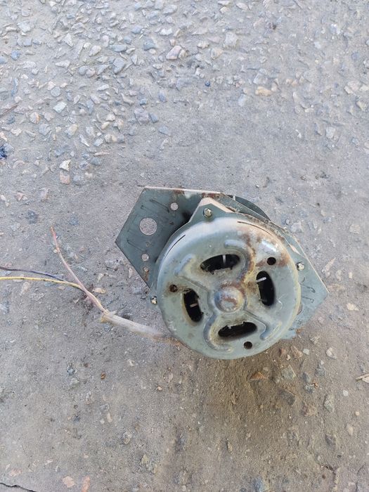 Електродвигун. Электродвигатель