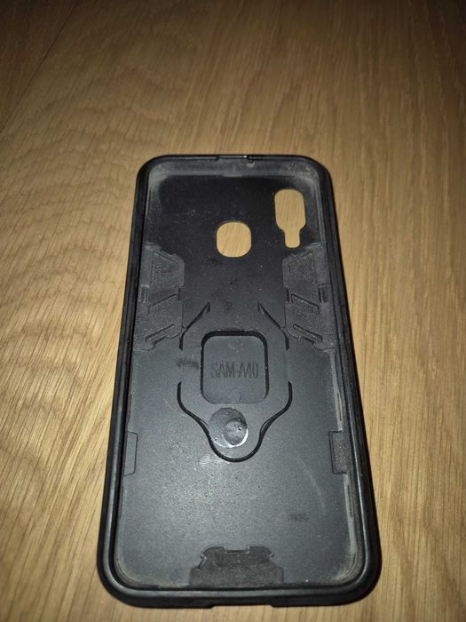 Etui twarde na Samsung Galaxy A40 Czarne