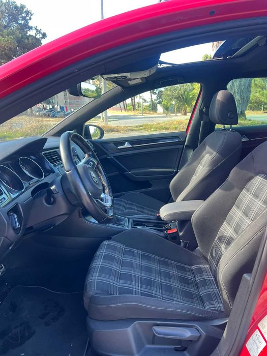 Volkswagen Golf GTD 2.0 TDI 184cv – 2016