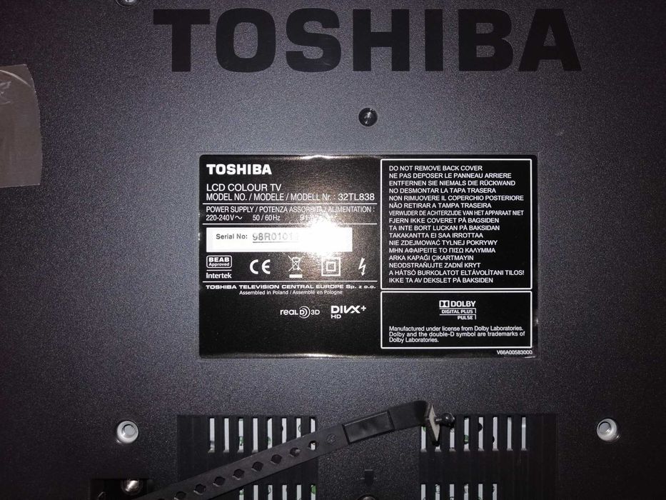 TOSHIBA MODELO 32TL838, a trabalhar, para peças