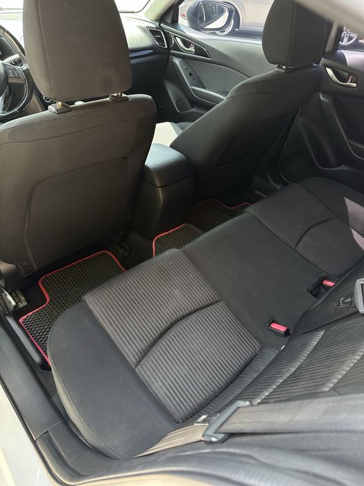 Продам Mazda 3 2013