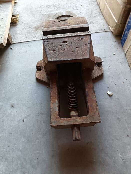 Тисы фрезерного станка