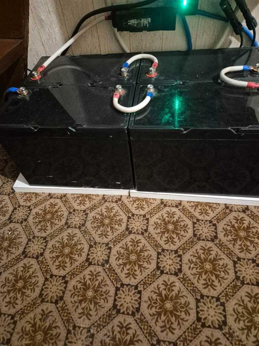 Гібридний інвертор 5.5 КВт + 4х LiFePo акумулятори 100Ah + кабелі