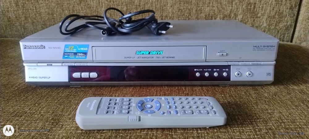 Продаться відеомагнітофон PANASONIC NV-MV-40EE