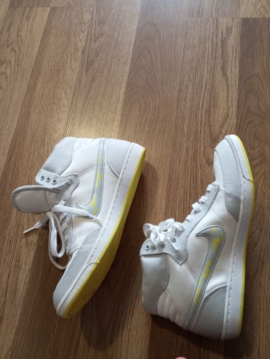 Sprzedam buty Nike damskie rozmiar 39