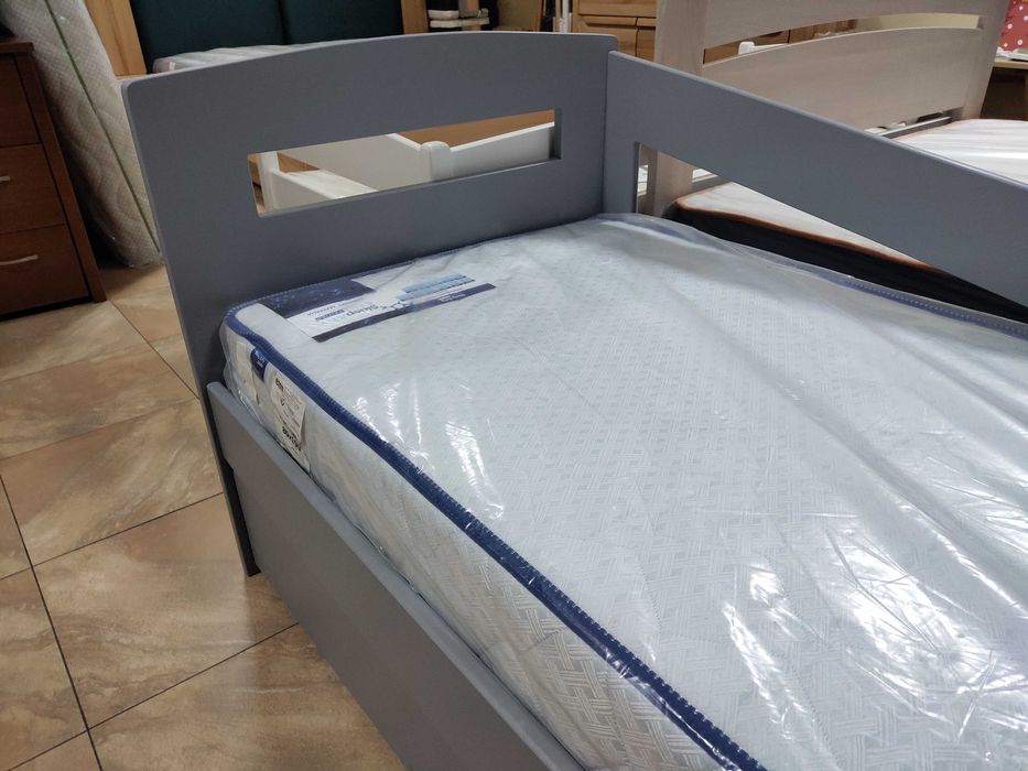 Ліжко дерев'яне, односпальне