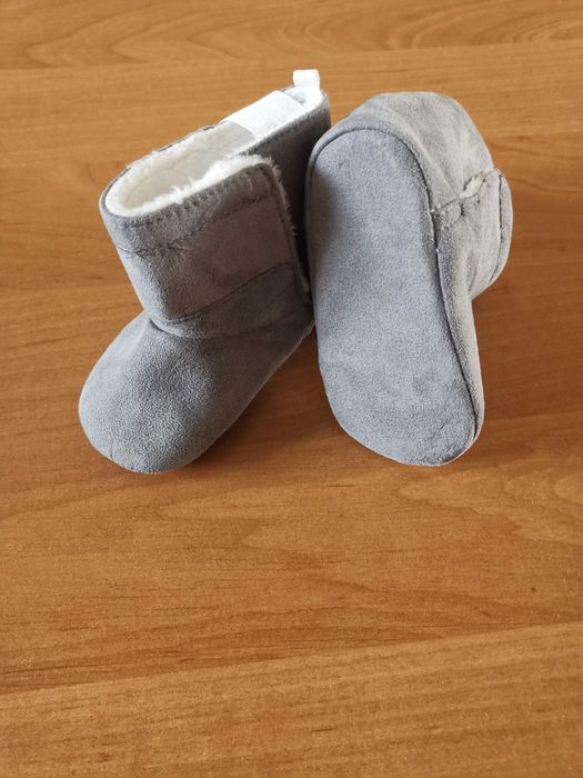 Buciki ocieplane rozmiar 19-20