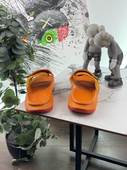 Нові тапочки шльопки Hoka Ora Luxe 42.5 розмір Е12091