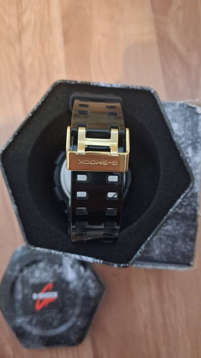 Casio G-shock GA-110GB-1AER czarno-zloty zegarek meski