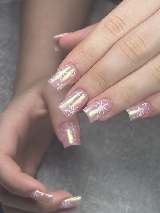 Paznokcie hybrydowe żelowe