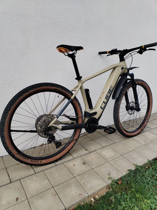 Rower elektryczny Cube Reaction Pro