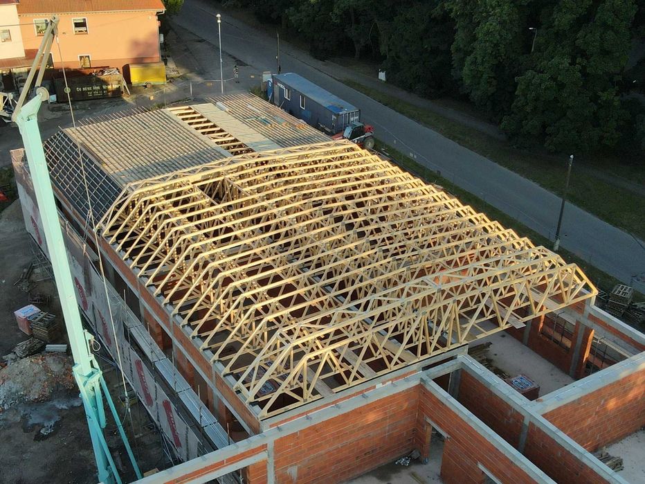 Dachy - Więźba dachowa CNC - C24 Drewno KVH, tartaczne, suszone