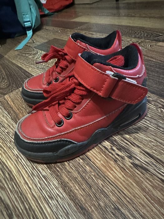 Кроссовки детские