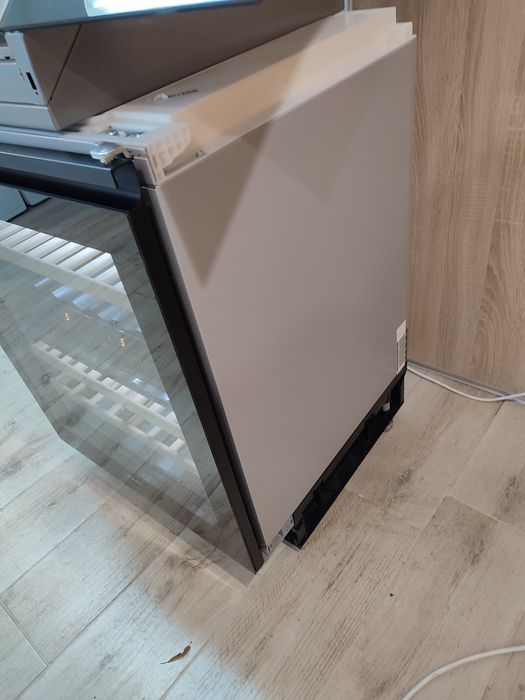 Chłodziarka na wino Miele kwt 6321 podblatowa.