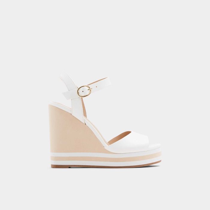 Sandálias de cunha brancas da Aldo