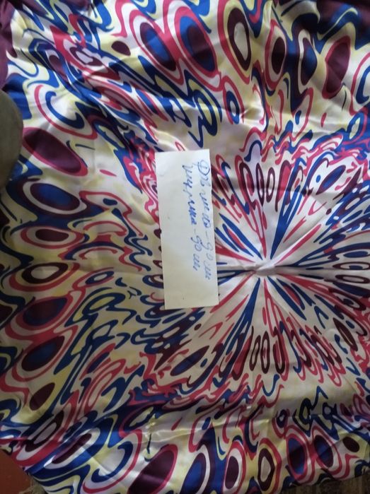 Продаються хустки на голову