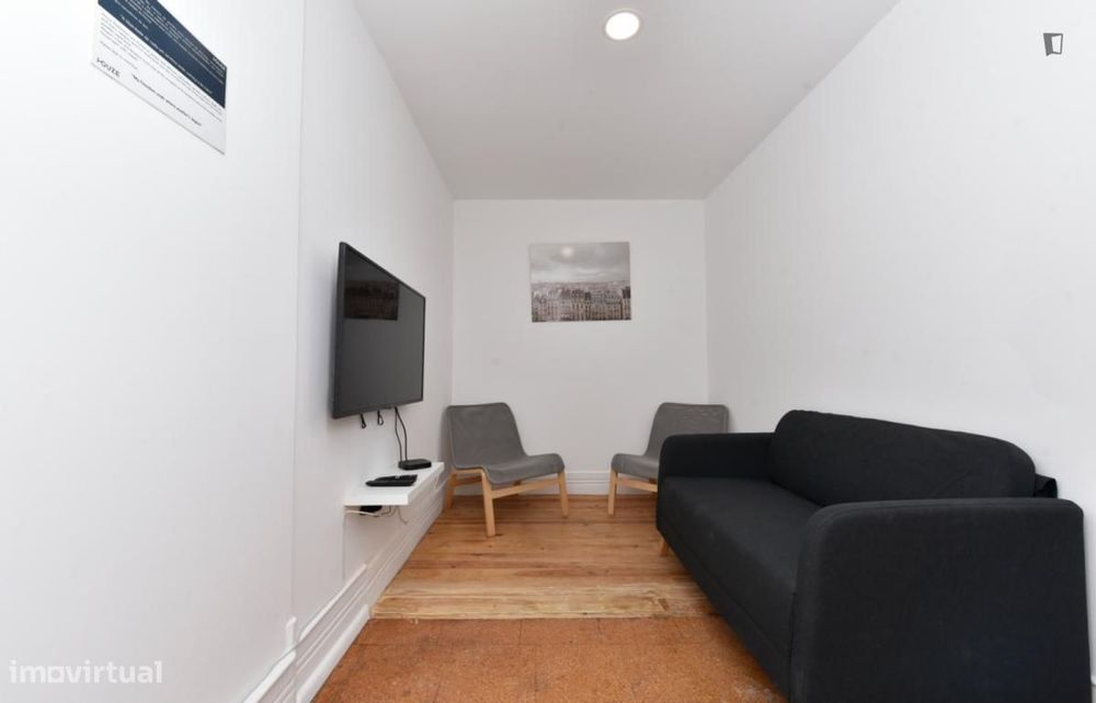 Quarto - localizado em Marquês de Pombal Lisbon