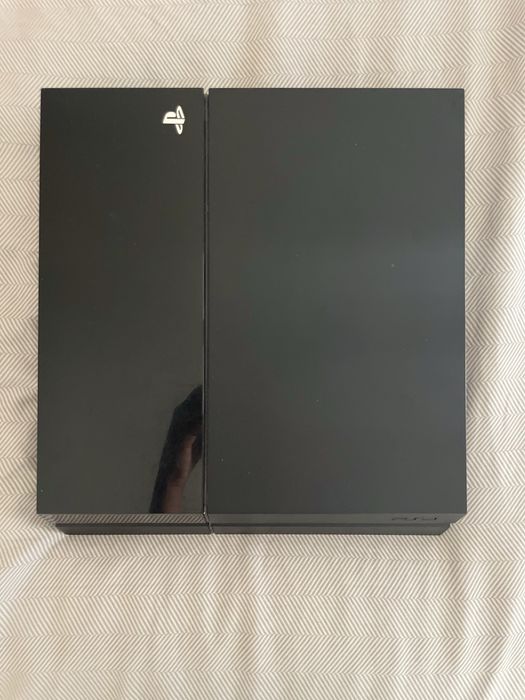 PlayStation 4 Flat
