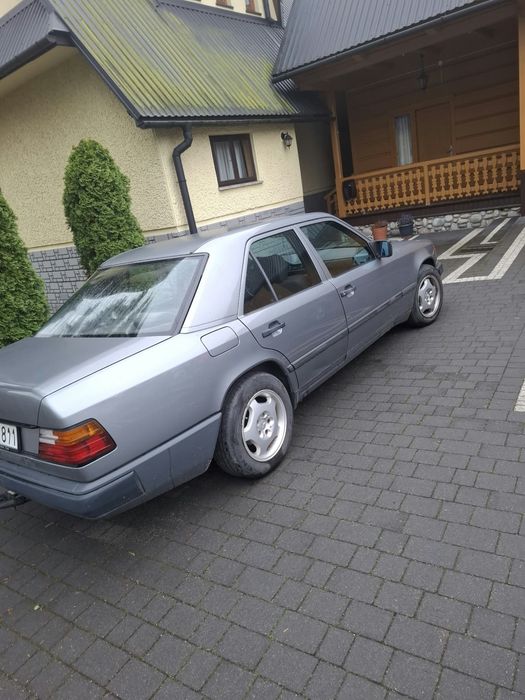 Mercedes 124 230e