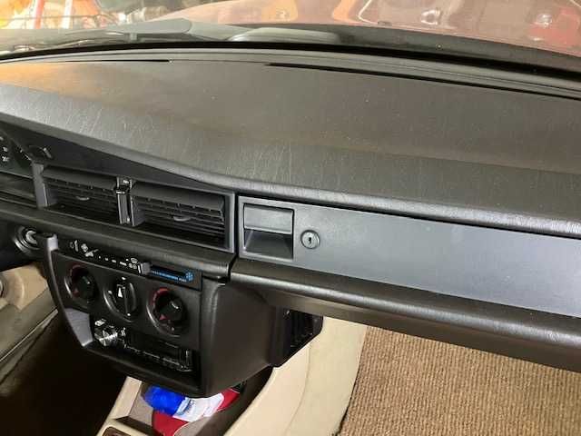 Mercedes 190D 2.5