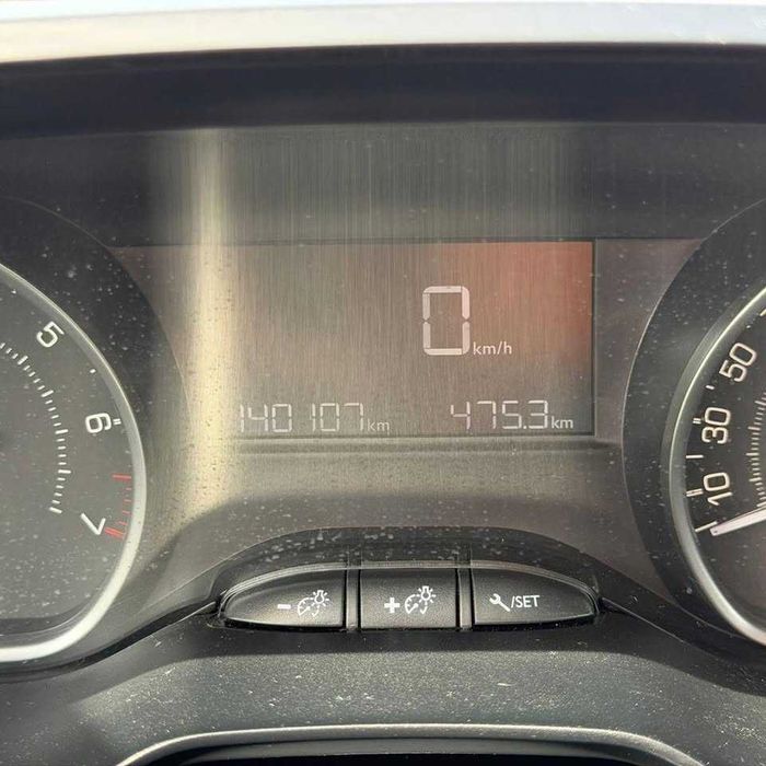 Peugeot 208 pure tech style- versão allure