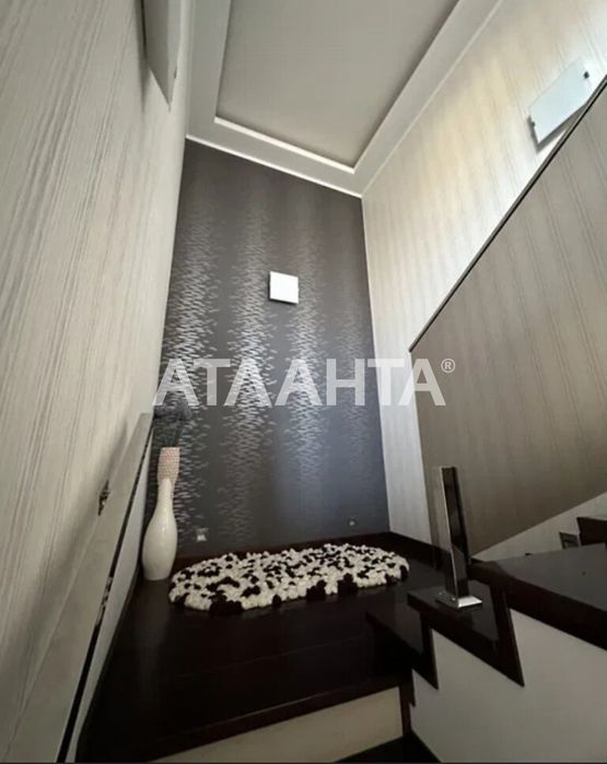 Продаж 2 поверхового будинку