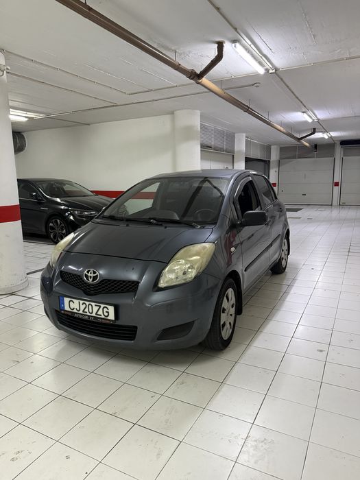 Selling Toyota Yaris 1.0 Gasoline/GPL
