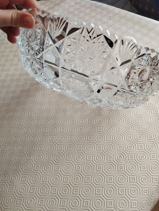 Продаю кришталлеву вазу