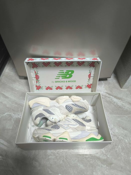 New Balance 9060 Bricks & Wood 37