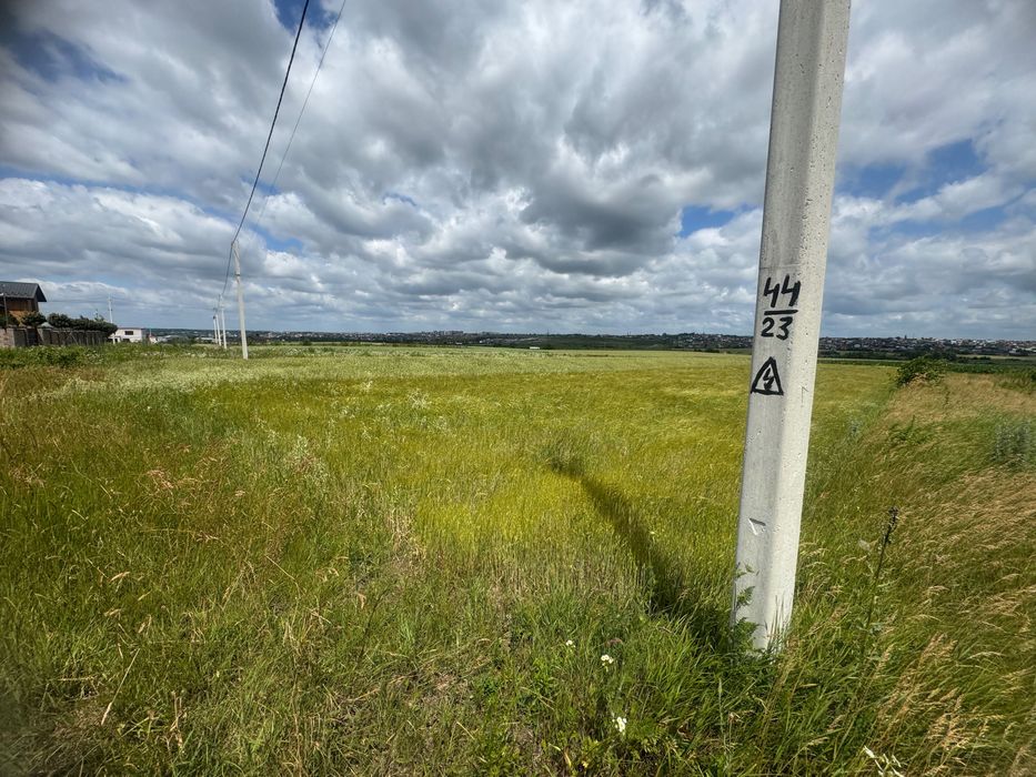 Продам рівну ділянку під забудову 10.5 сот