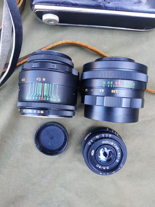 Фотоапарат Зенит Е объективы Гелиос -44-2 и Helios-44М