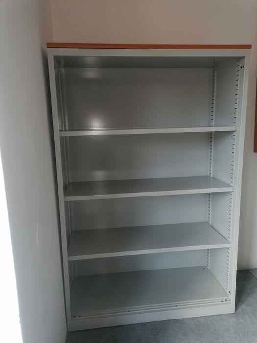Secretárias_estantes marca rall