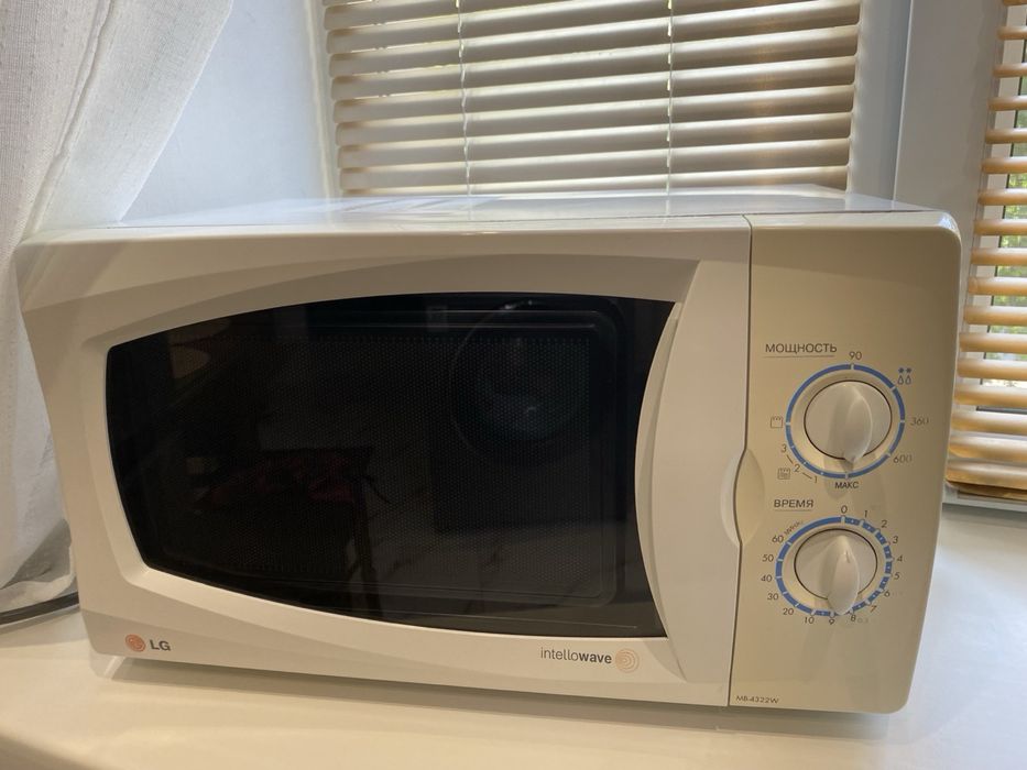 Мікрохвильова піч LG