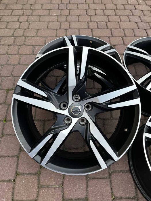 Oryginalne alufelgi Volvo 5x108 19 XC60 XC40 V90 V60 FV 23%