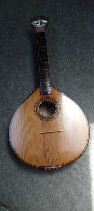 Guitarra portuguesa muito antiga para colecionador