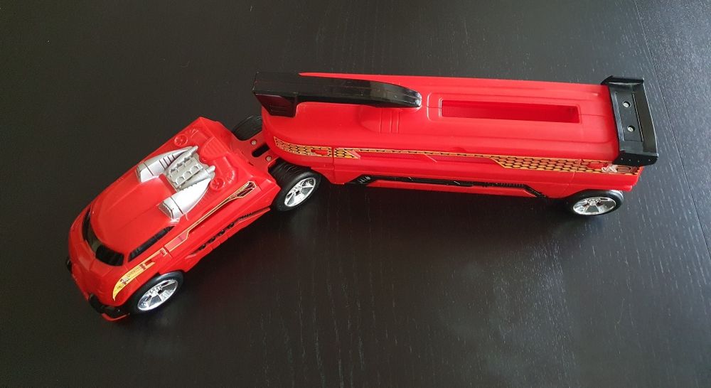 Mega Transporter Hot Wheels laweta