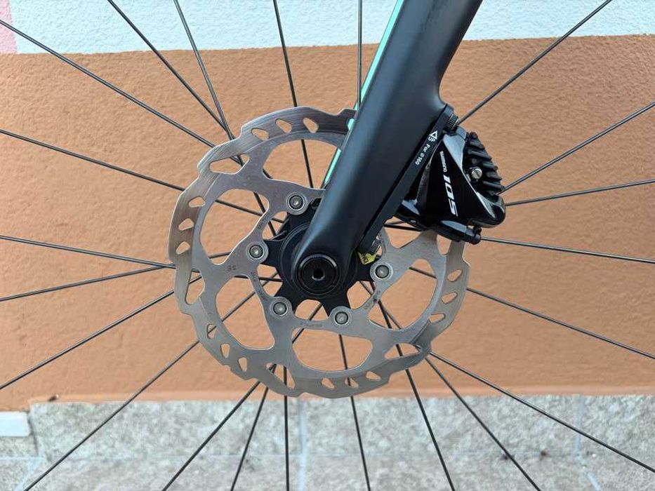 Bicicleta Specialized Roubaix Sport Carbono Shimano 105