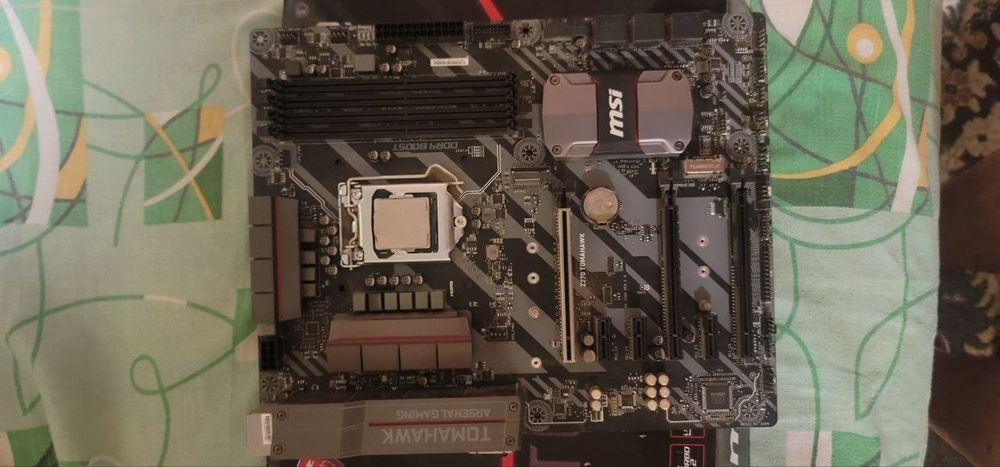 Материнська плата msi z270 tomahawk процесор Intel core i7-7700k та башня з вентилятором