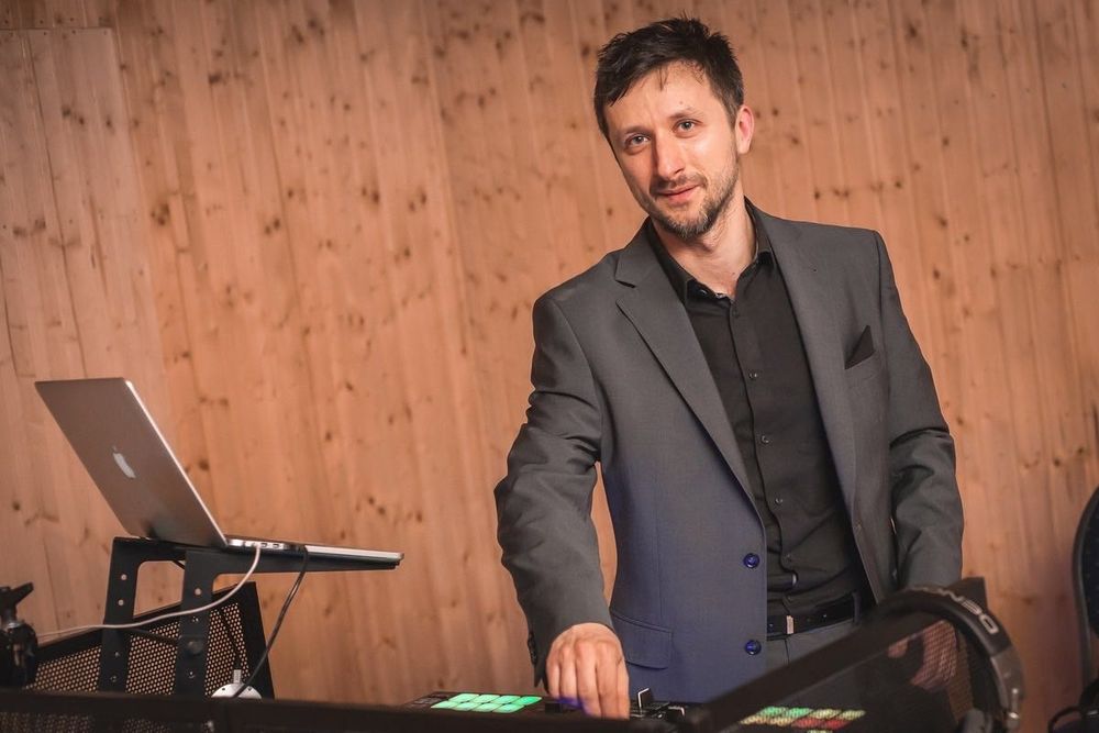 Dobry DJ na Twoje wesele