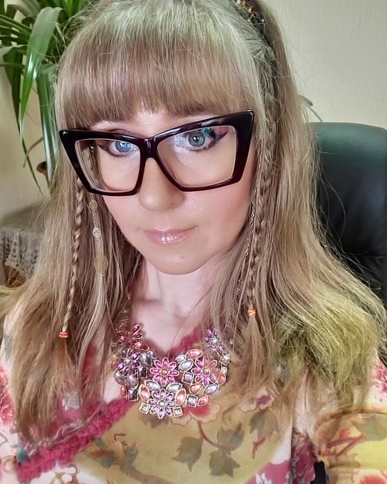 Лонгслив с интересным воротником