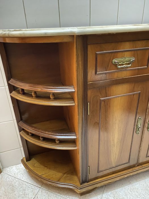 Sapateira com mármore