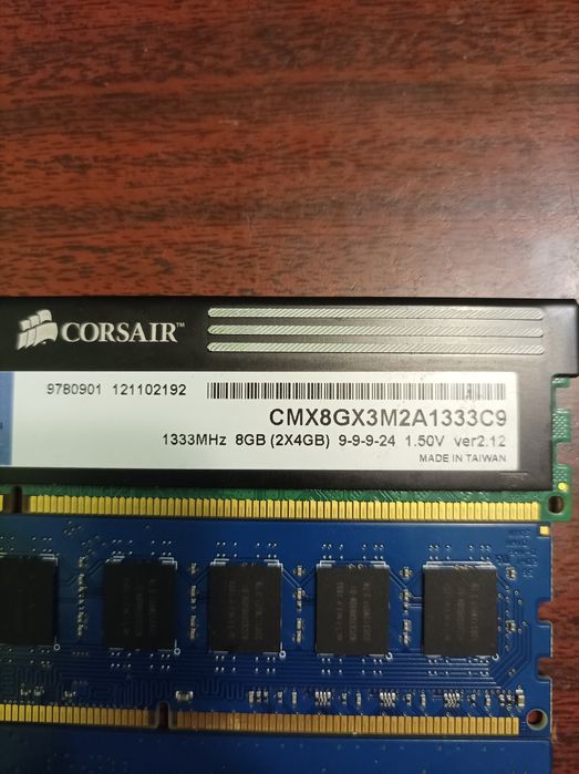 Продаю оперативну пам'ять DDR 3 8GB-2GB