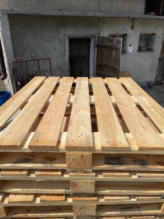 Sprzedam palety 130x110cm