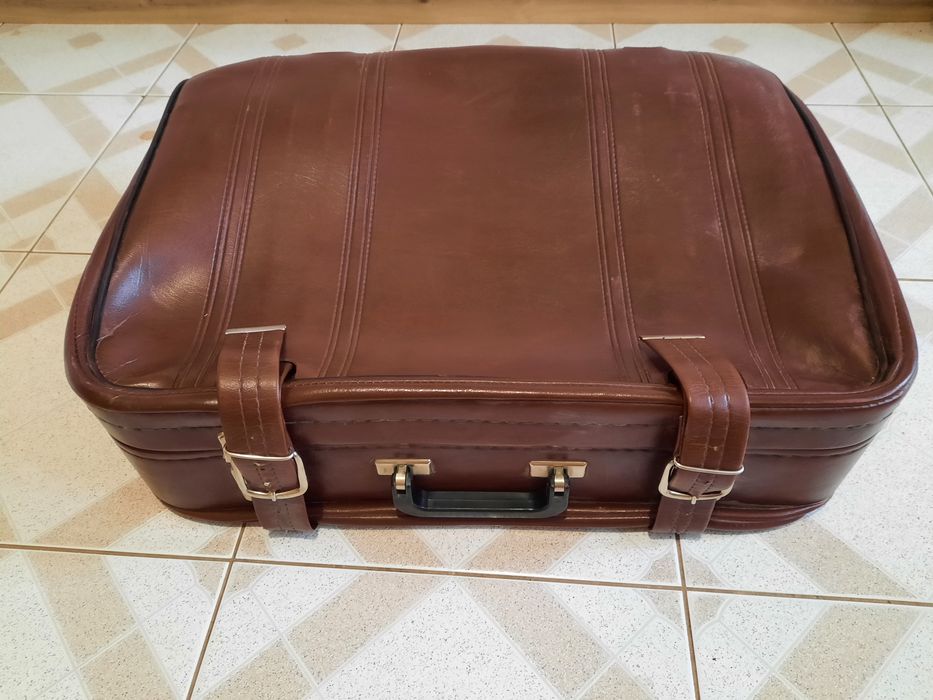 Чемодан бордовый кожзам ссср